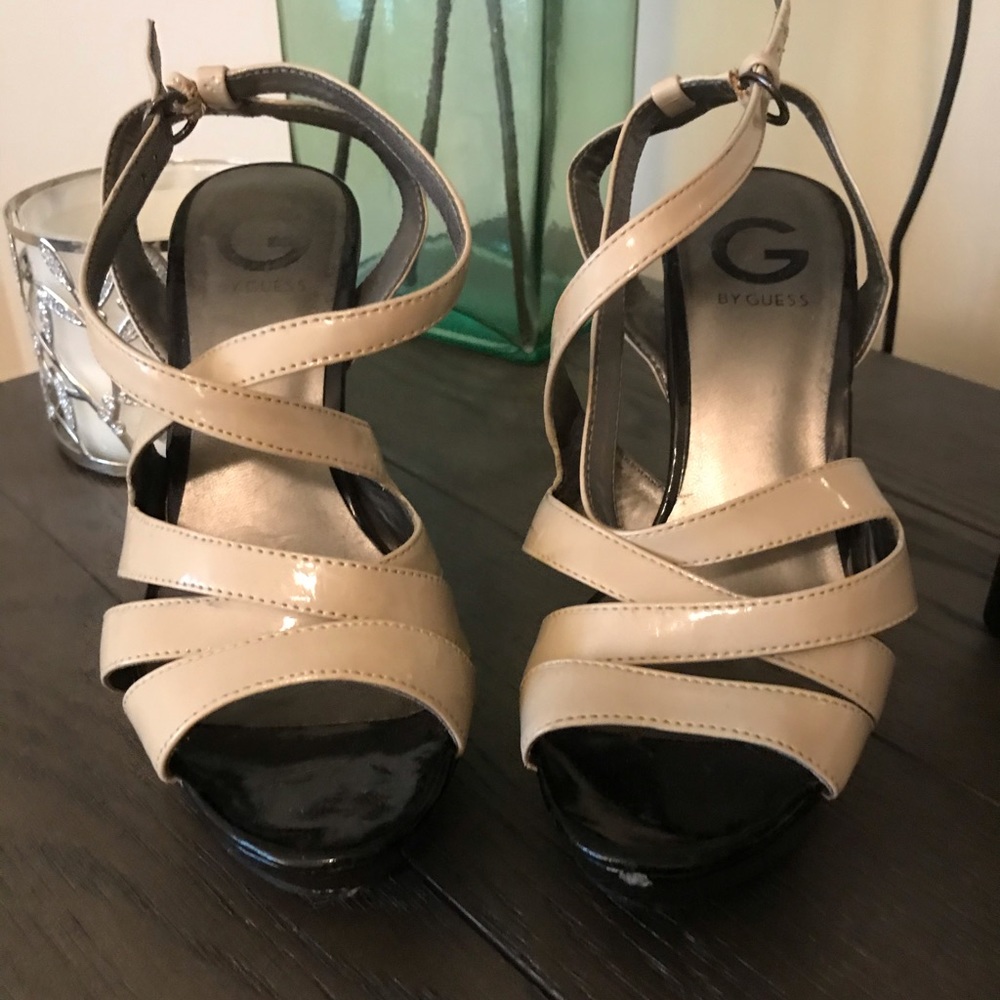 Guess nude and black heels